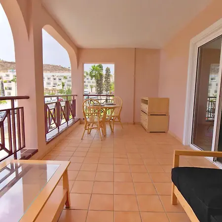 Large Modern With Terrace & Heated Pool *