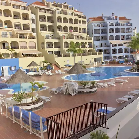 Apartment Large Modern With Terrace & Heated Pool