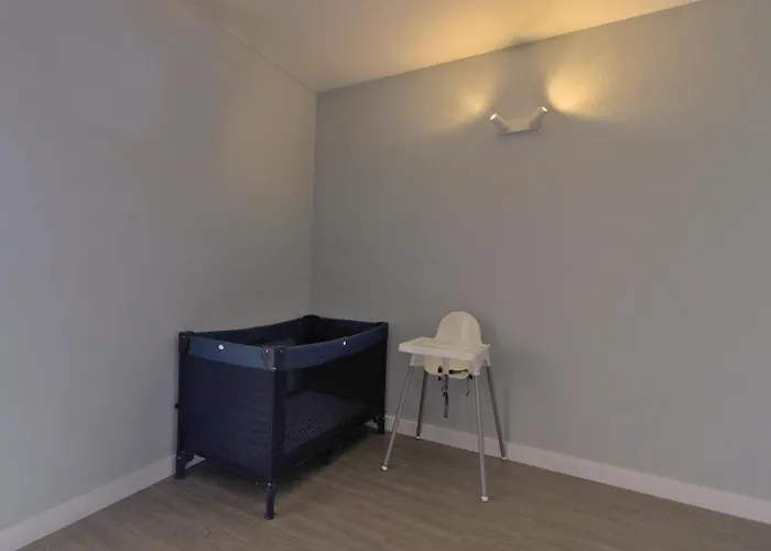 Apartment Large Modern With Terrace & Heated Pool