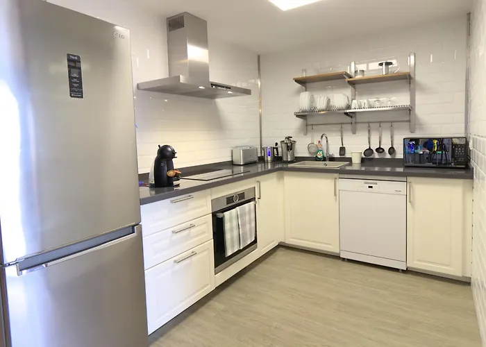 Appartamento Large Modern With Terrace & Heated Pool *